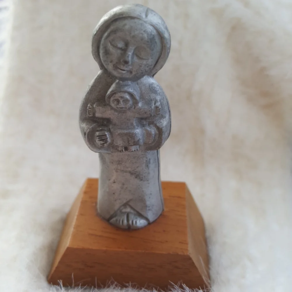Mary and Baby Jesus Tiny Figurine Wood Pedestal Shadow Box Display Decor